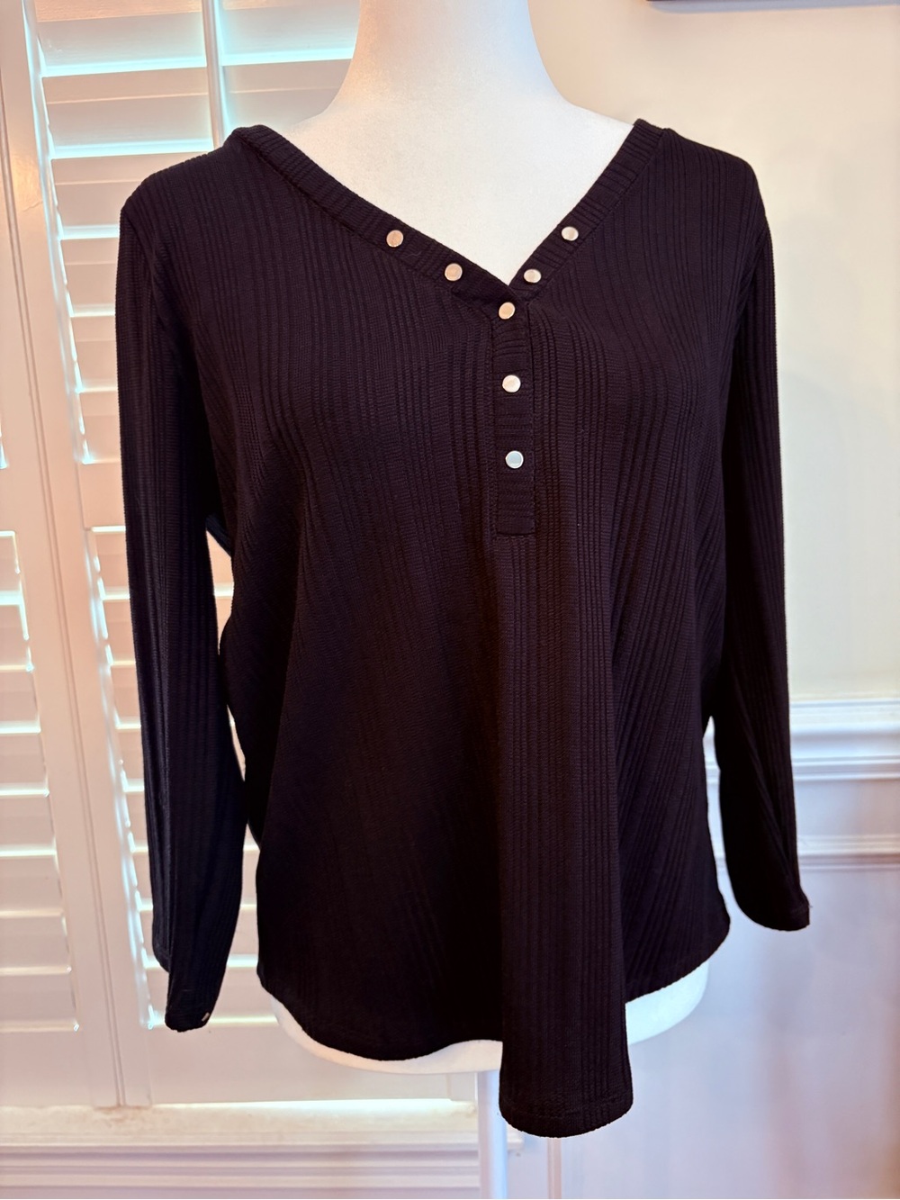 White House Black Market Black Ribbed Long Sleeve Henley Top with Snap Buttons